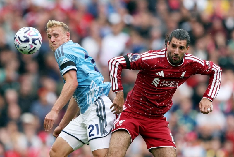 Ipswich gặp khó trước Liverpool